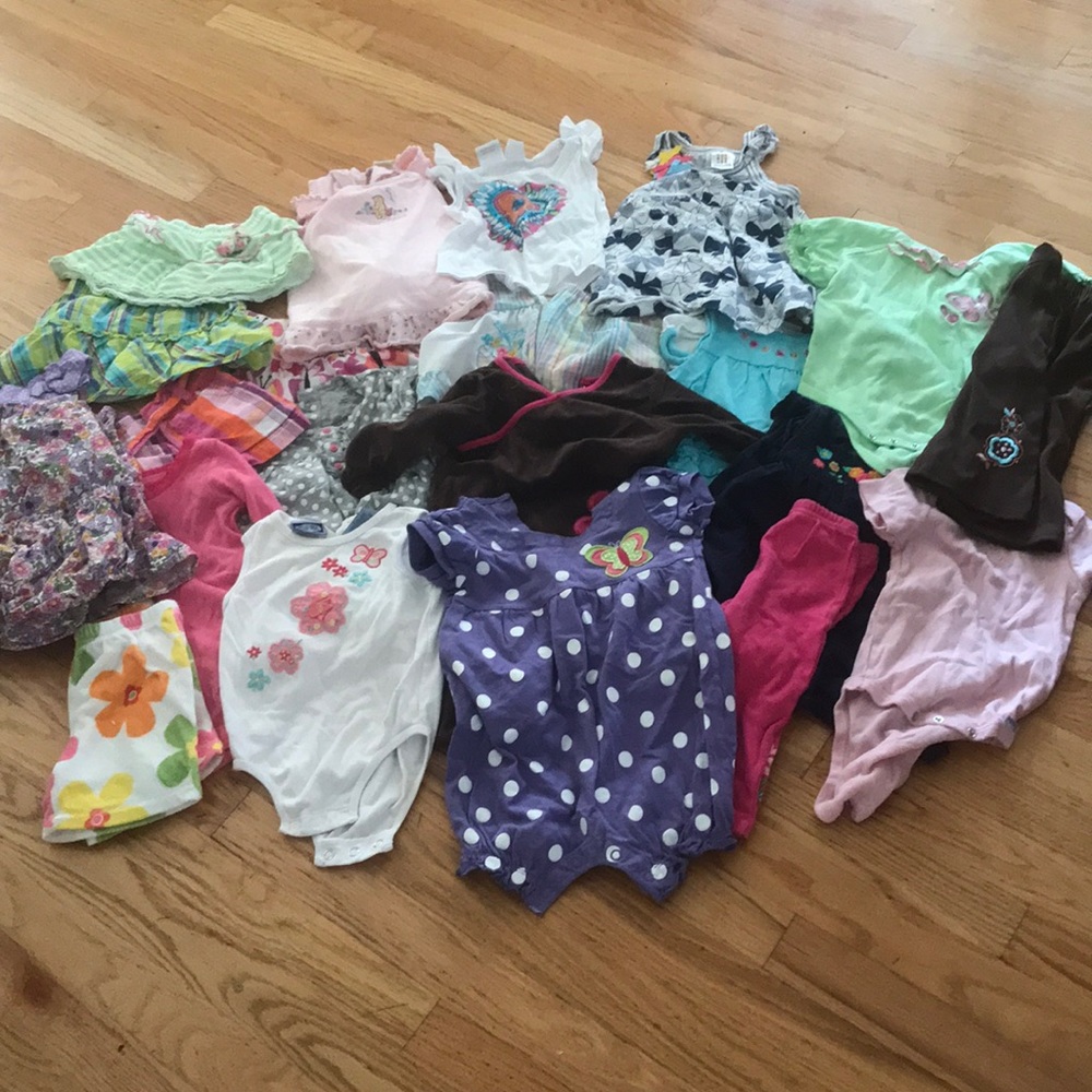 Girls size 12mo clothes gently worn